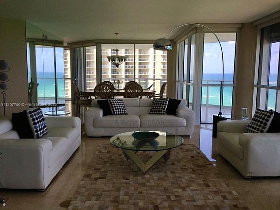 4th image of 16485 Collins Ave APT 1536