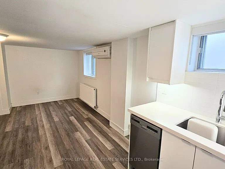 28A 3rd St #1 — Photo 4
