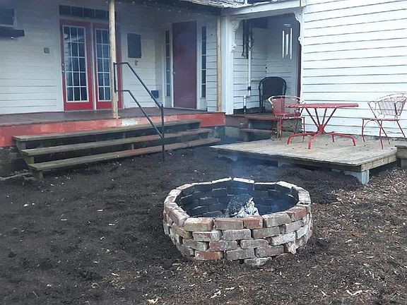 2nd image of 902 Paxton St