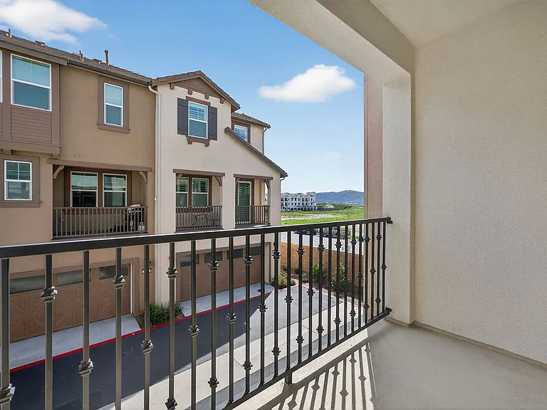 40379 Melrose Dr — Photo 33