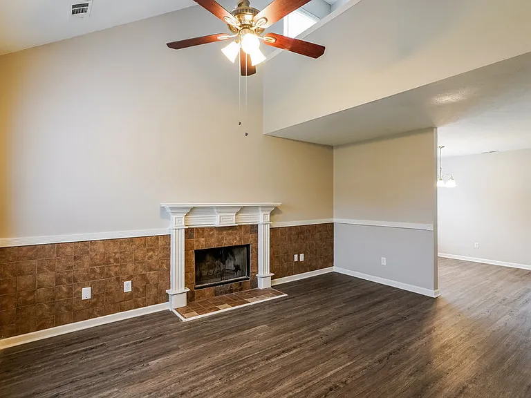 1825 Lakewood Village Dr — Photo 6