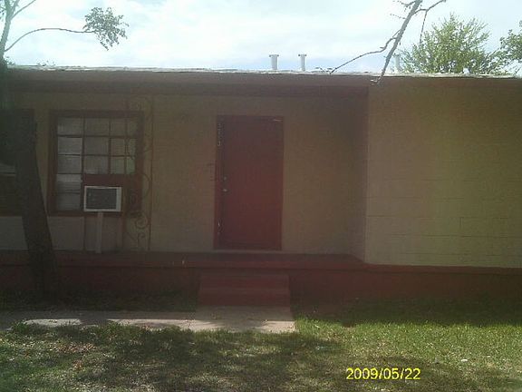 2nd image of 3934 Lynwood Ln