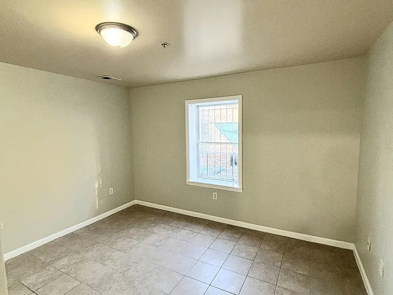 132 Fabyan Pl #1 — Photo 8