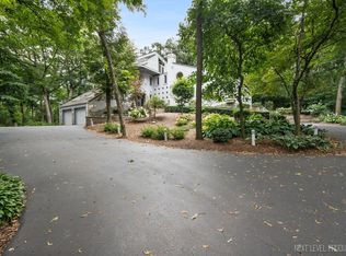 41W297 Campton Hills Rd, Elburn, IL 60119