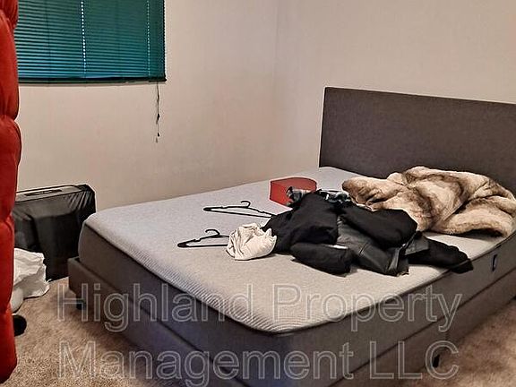 5th image of 1320 NW Hall Dr #5