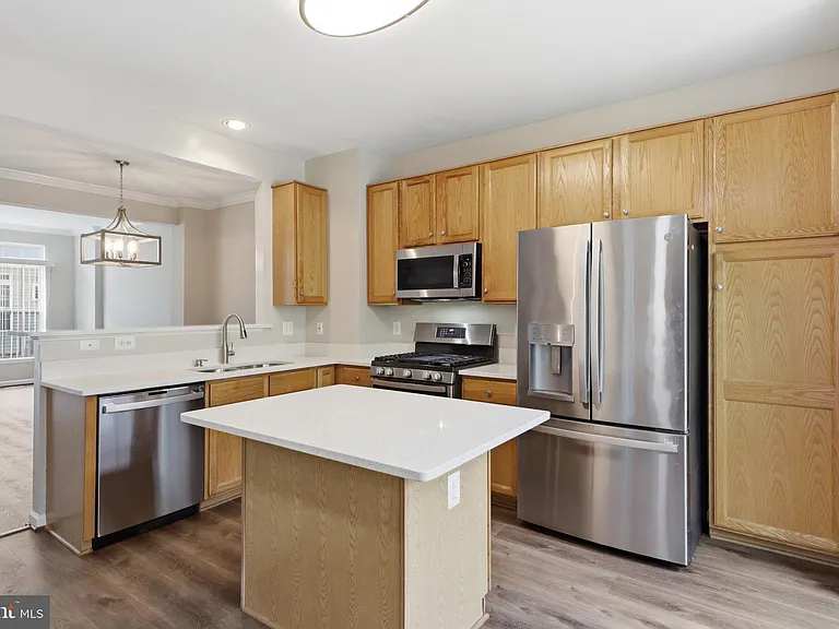 986 Harrison Cir — Photo 11