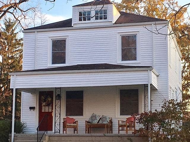 1st image of 257 E Como Ave