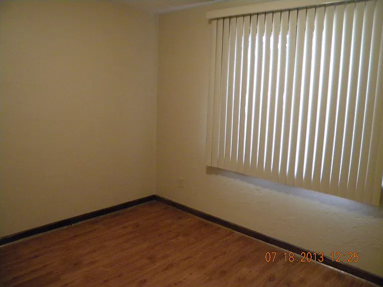 511 E 3rd St #C — Photo 7