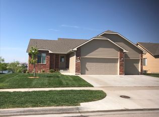 811 S Longbranch Dr, Maize, KS 67101