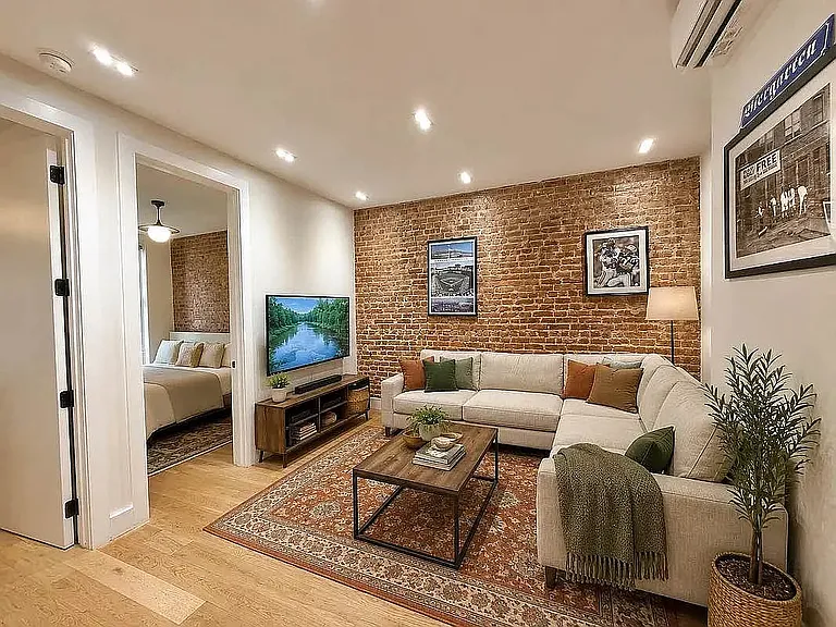 329 E 52nd St #2B — Photo 1