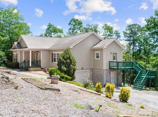 66 Condor Ct, Hendersonville, NC 28792