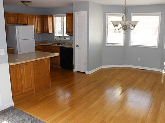 5th image of 240 Cherokee Ct