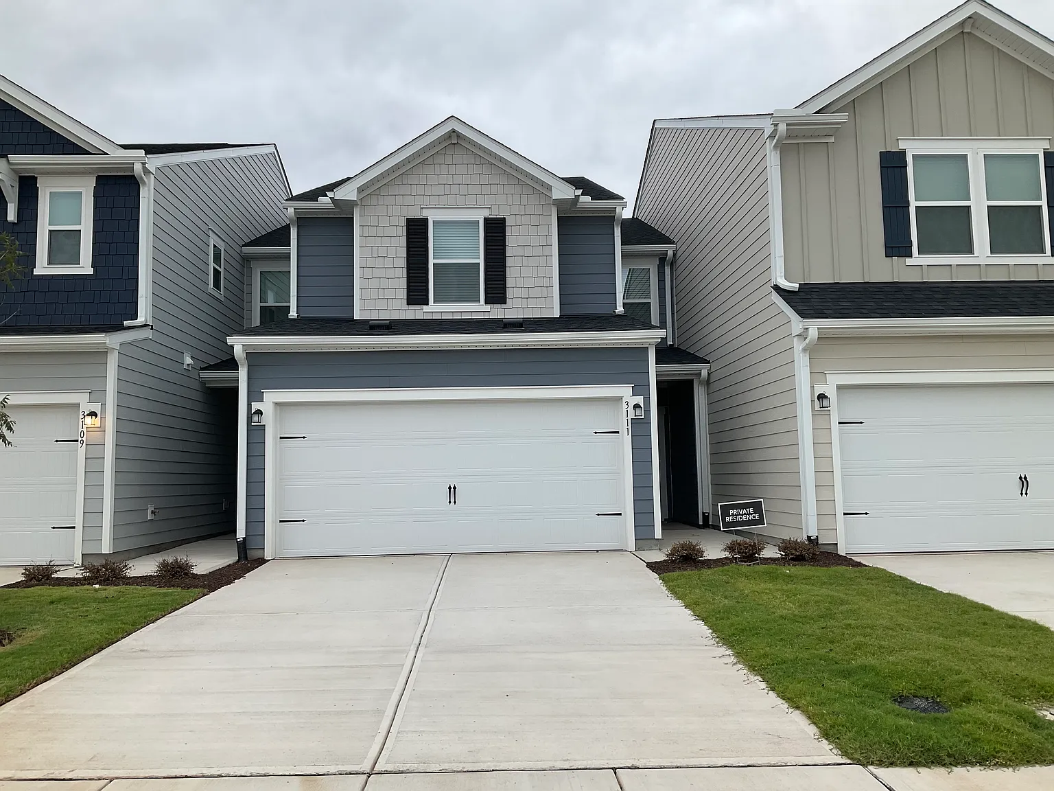 3 bed, 2.5 bath, 1712 sqft, $2,200 — Photo 2