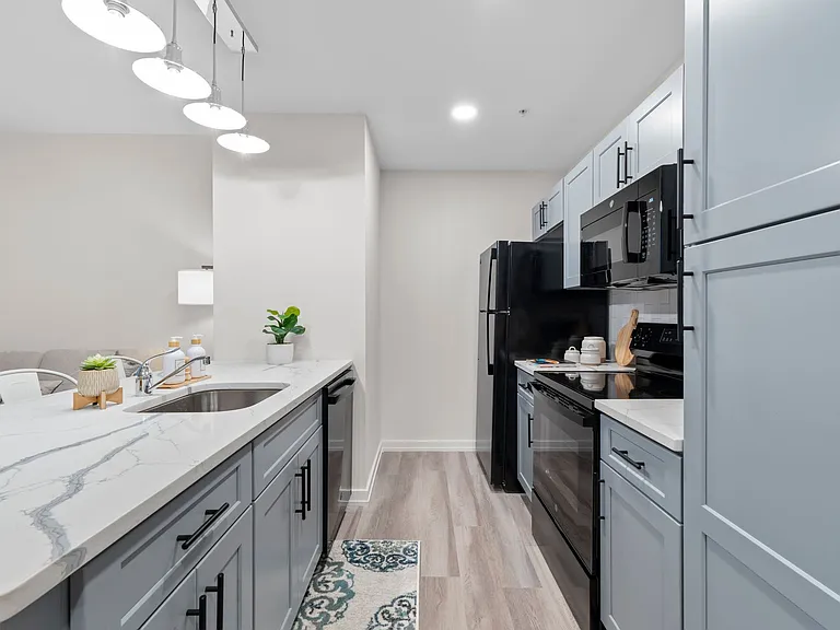 Altamont Apartments Limited-Time Special! First Month FREE with Approved Application! — Photo 26