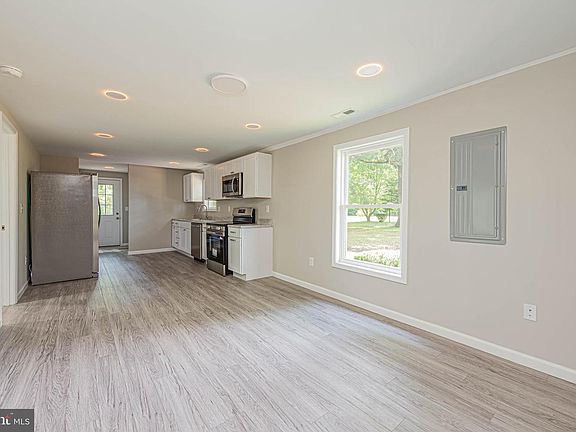 5th image of 30406 N Oak Grove Rd