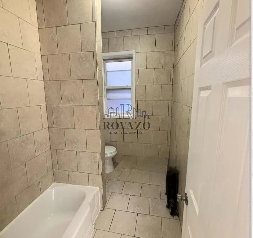 Building Photo - 76 N 9th St #14AA
