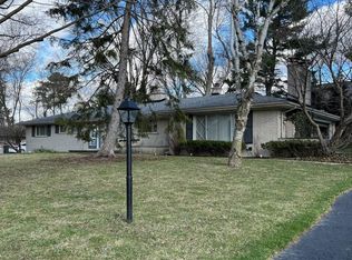 851 Helston Rd, Bloomfield Hills, MI 48304