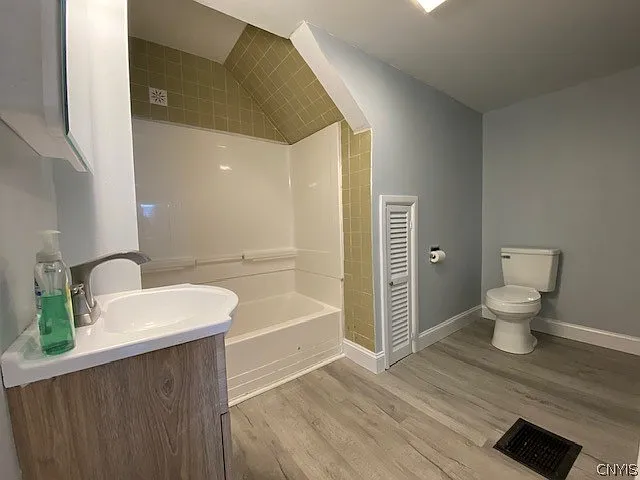 123 Barlow St #1 — Photo 5