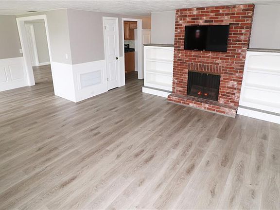 2nd image of 3512 Bigelow Dr