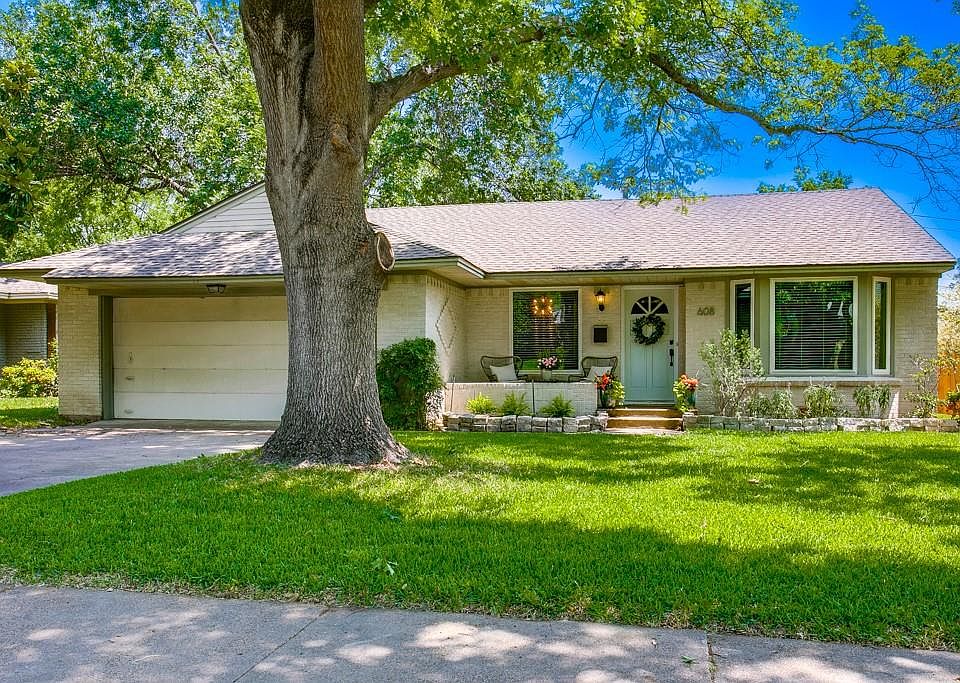 1st image of 608 Bondstone Dr