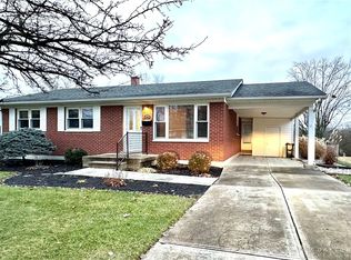202 Cambridge Dr, Hamilton, OH