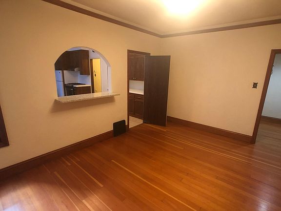 4th image of 30 Oakwood St APT 1