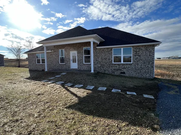 35 David Ln, Lafayette, TN 37083