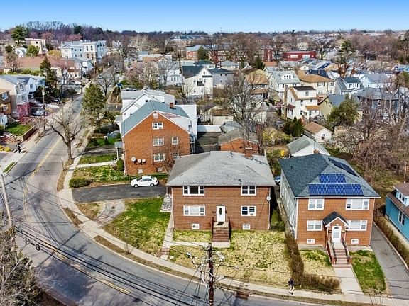 4th image of 356 Boyden Ave