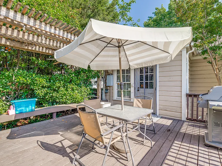 6006 Penrose Ave — Photo 10