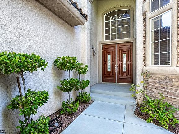 3rd image of 10628 Porta Romana Ct