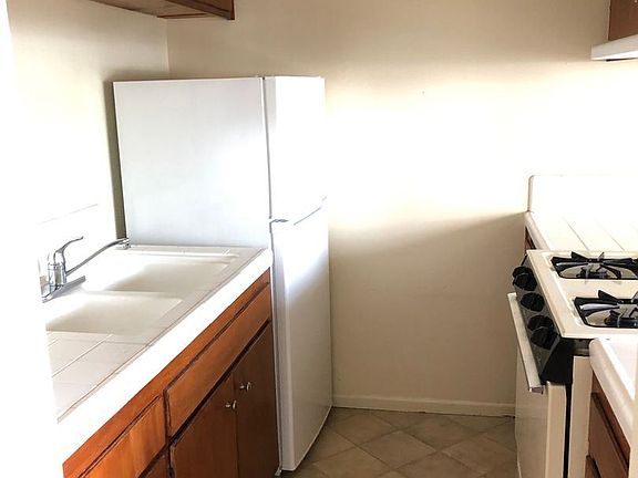 2nd image of 156 S Laurel St APT 8