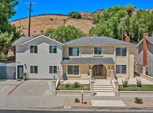 10407 Kurt St, Sylmar, CA 91342