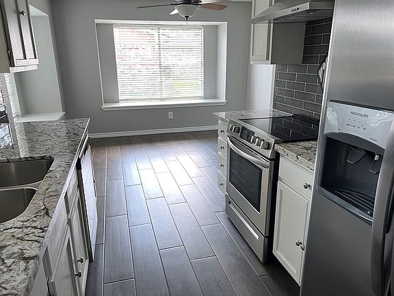 5th image of 4216 Willow Bend Ln