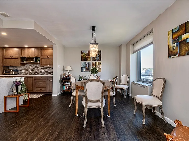 320 Fort Duquesne Blvd #19L — Photo 10