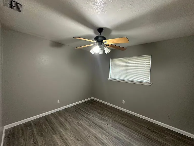 901 Wandering Way Dr — Photo 10