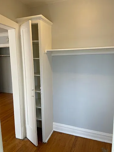 3121 N Hamlin Ave #2I Photo 1