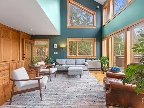 64 Howard Hill Road, Wayne, ME 04284