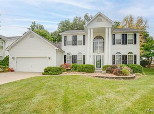249 E Governor Pl, Saint Charles, MO 63301