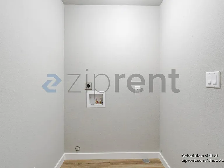 3937 La Cresenta Rd — Photo 13