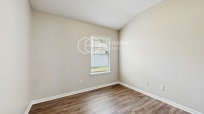 1064 Moosehead Dr — Photo 24