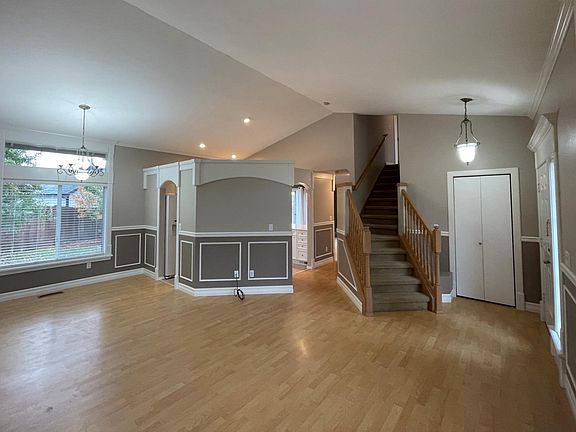 Large Living room / dining area