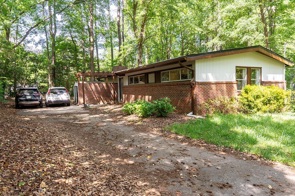 2700 Brook Park Way - Property Image