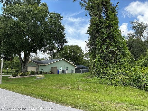 3rd image of 5801 Sun Valley Dr