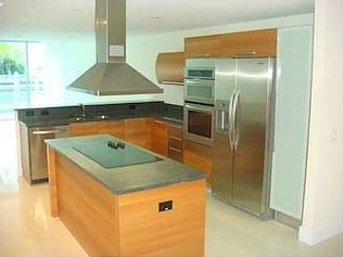 4th image of 2950 NE 188th St APT 111