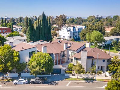 4459 Moorpark Way, Toluca Lake, CA, 91602