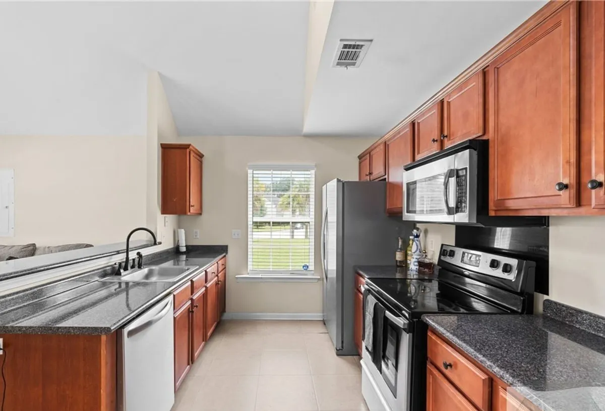 Building Photo - 16 Castello Ave