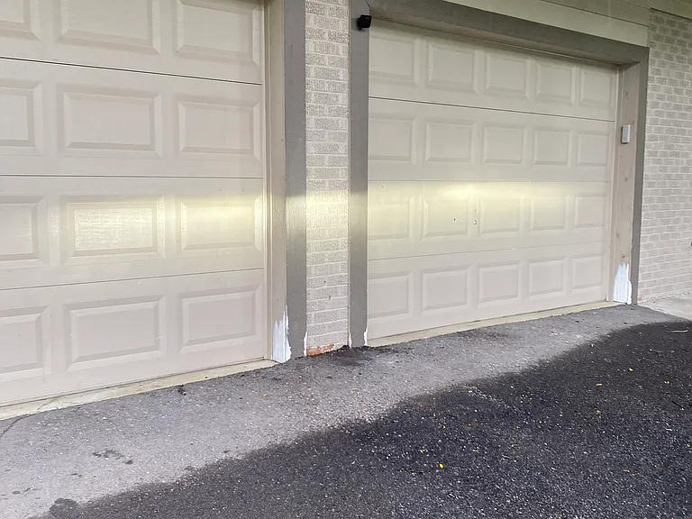 1318 Park Ln — Photo 2