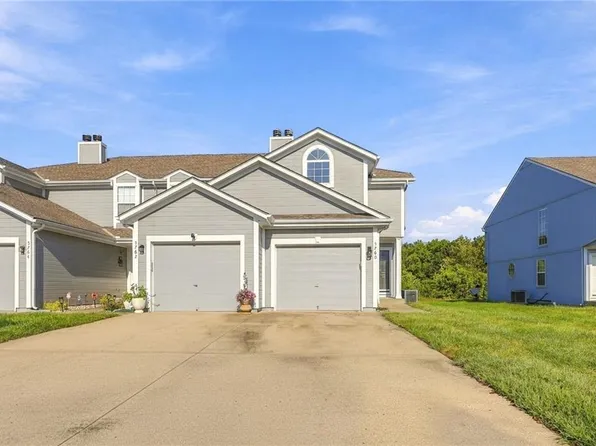 5760 NW Plantation Ln #181-D, Lees Summit, MO 64064