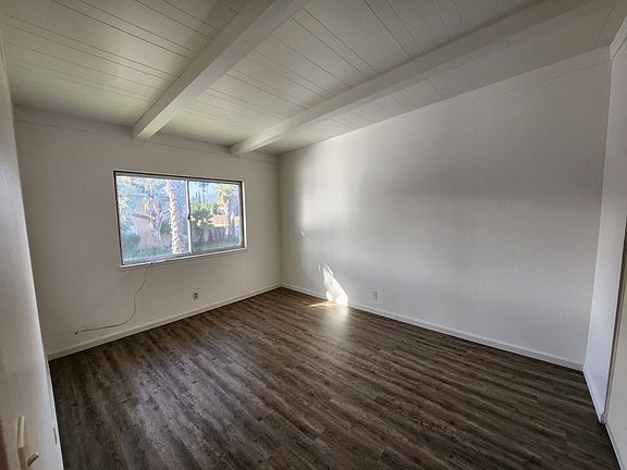 3rd image of 817 Sharmon Palms Ln APT C