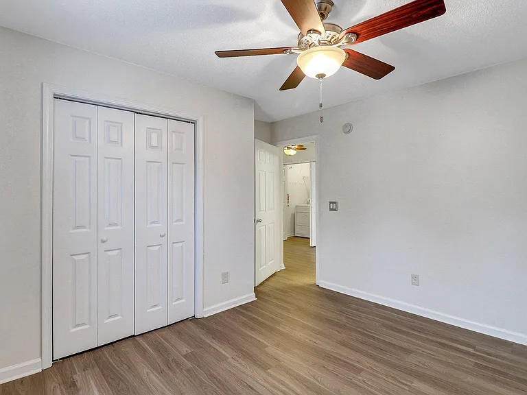 106 Silverton Rd — Photo 37